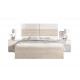 Dormitorio con cama matrimonial, mesitas y armario Ref YK52