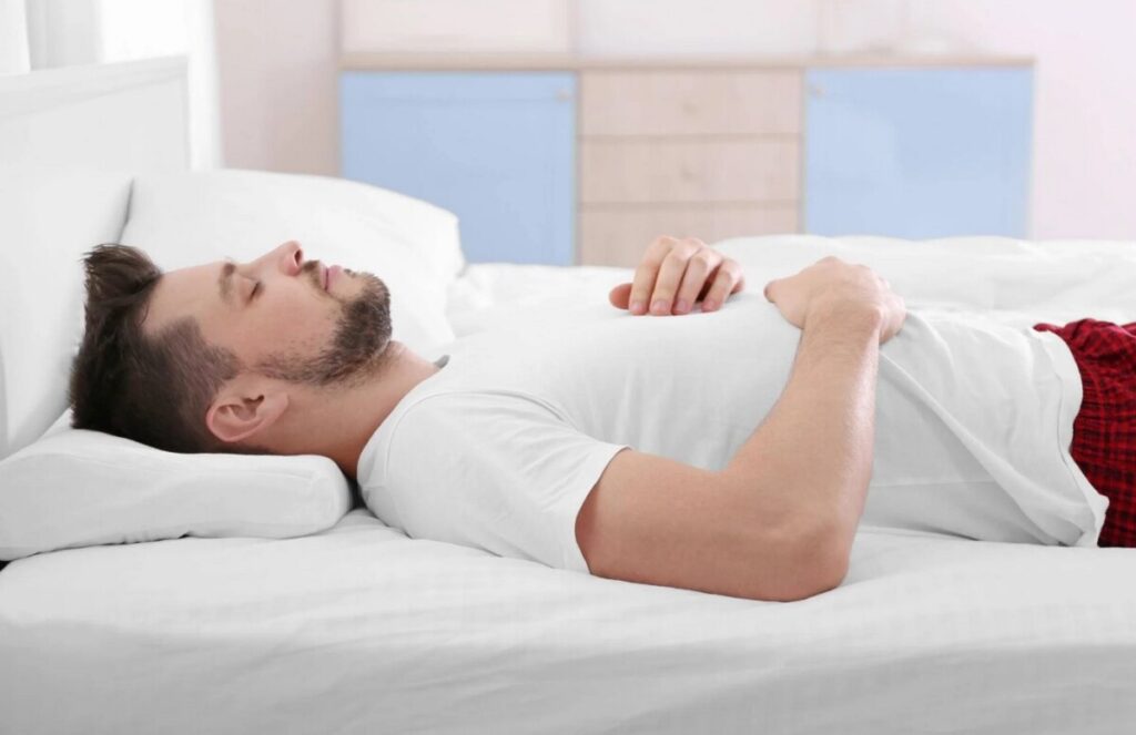 ▷ Beneficios de dormir en el suelo: ¿Es bueno para tu salud?